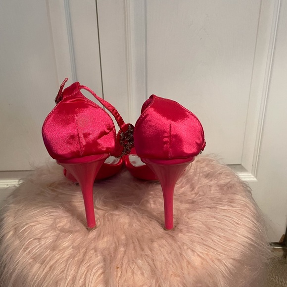 Fuchsia 4” Stiletto heels w/rhinestone ankle strap - Picture 4 of 5